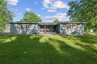 513 Brown Circle Dr, Osawatomie, KS 66064
