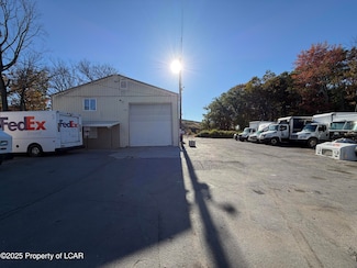 818 Suscon Rd, Pittston, PA 18640