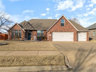 1504 SW Hayfield Ave, Bentonville, AR 72712