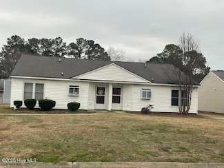 3211 Chris St, Kinston, NC 28504