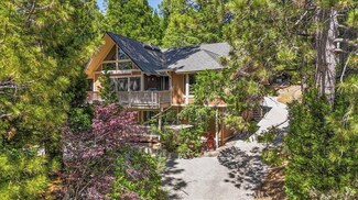 641 Golf Course Rd, Lake Arrowhead, CA 92352