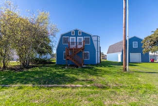 604 Laurel St, Matagorda, TX 77457