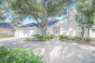 3004 Crest Oak Cir, Laredo, TX 78045