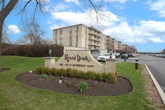 110 W Butterfield Rd Unit 405S, Elmhurst, IL 60126