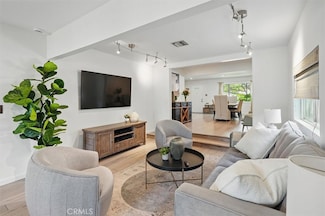 850 N Naomi St, Burbank, CA 91505