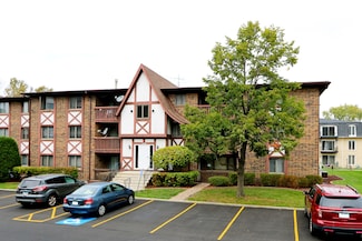 10400 Circle Dr Unit 102, Oak Lawn, IL 60453