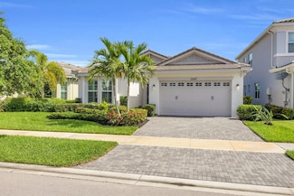 15187 Goldfinch Cir, Loxahatchee, FL 33470