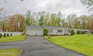 4 Kimberly Ln, Fort Edward, NY 12828