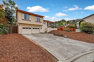 19 Elk Ct, Pacifica, CA 94044