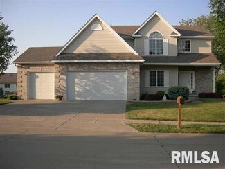 5330 Appleton Dr, Davenport, IA 52804