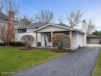 137 Ann St, Clarendon Hills, IL 60514
