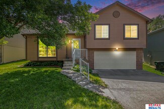 7317 Wyoming St, Omaha, NE 68122