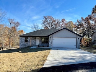 40 Eriboll Ln, Bella Vista, AR 72715