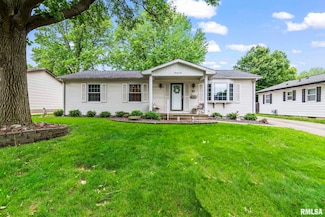 21 Foresters Ln, Springfield, IL 62704