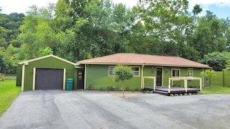 2712 Sycamore Ln, Stockport, OH 43787