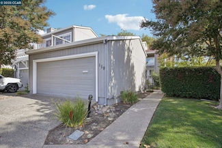 119 Cypress Point Way, Moraga, CA 94556