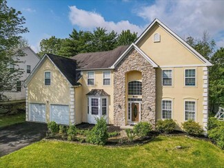 2358 Snapdragon Point, East Stroudsburg, PA 18301