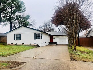 405 Lakeside Dr, Irving, TX 75062