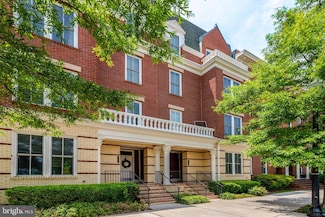 2406 Potomac Ave Unit 101, Alexandria, VA 22307