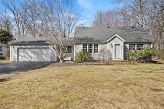 460 Thomar Dr, Webster, NY 14580