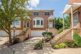 228 Highpointe Dr, Pittsburgh, PA 15220