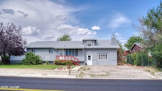 907 E 4th St, Gillette, WY 82716