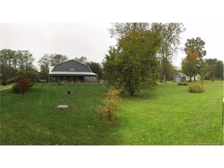 2916 Draper Ln, Scottsburg, IN 47170