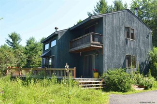 598 Fischer Rd, Kinderhook, NY 12106