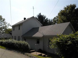 352 Municipal Dr, Belle Vernon, PA 15012