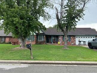 2616 W Commercial St, Broken Arrow, OK 74012