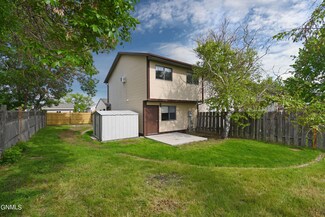2707 19th Ave W, Williston, ND 58801