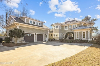 115 Staysail Ln, Beaufort, NC 28516