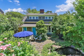 260 Bradford St, Provincetown, MA 02657