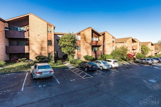 4904 Chalet Dr, Cincinnati, OH 45217