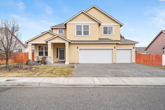 2696 Stonecreek Dr, Richland, WA 99354