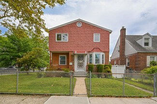 197-20 58th Ave, Flushing, NY 11365