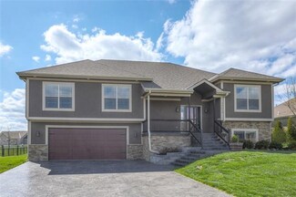 22614 Surrey Ln, Peculiar, MO 64078