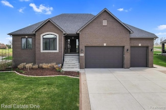 62752 Sawgrass Dr, Washington, MI 48094