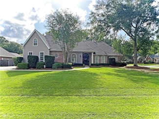 207 Hidden Springs Ln, Covington, LA 70433