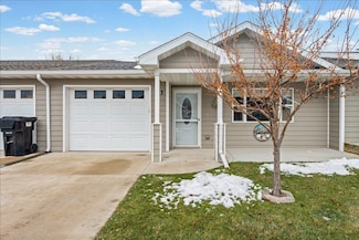 1318 Silverbrook Ln, Spearfish, SD 57783