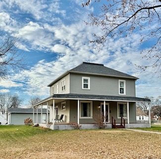 211 N Garber Ave, Minden, NE 68959