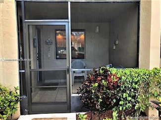342 Lakeview Dr Unit 102, Weston, FL 33326