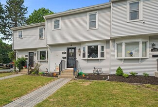 294 Howard St Unit 294, Rockland, MA 02370