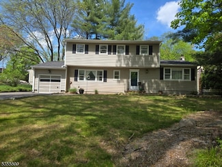 11 E Brooklawn Dr, Morris Plains, NJ 07950