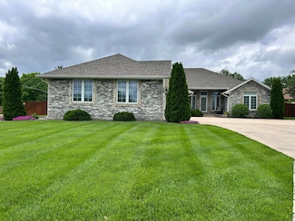 2591 S Marlborough Ave, Springfield, MO 65807