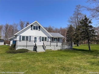 2800 E Booth Rd, Au Gres, MI 48703