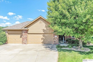 12006 Vane Cir, Omaha, NE 68142