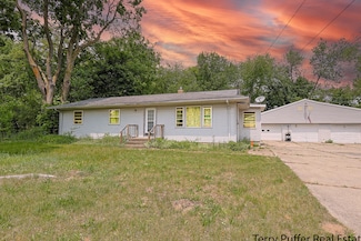 607 66th St SE, Grand Rapids, MI 49548