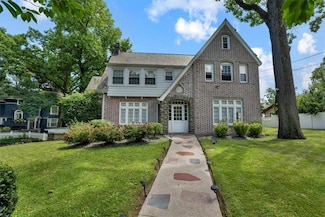 2 Rockland Ave, Yonkers, NY 10705