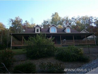 182 Brock Creek Rd, Horse Shoe, NC 28742